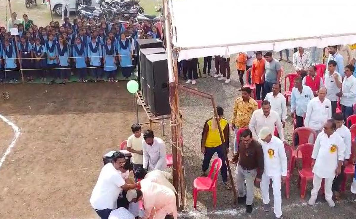 छिंदवाड़ा : स्वतंत्रता दिवस कार्यक्रम में कर्मचारी को आया चक्कर, अस्पताल में कराया गया भर्ती