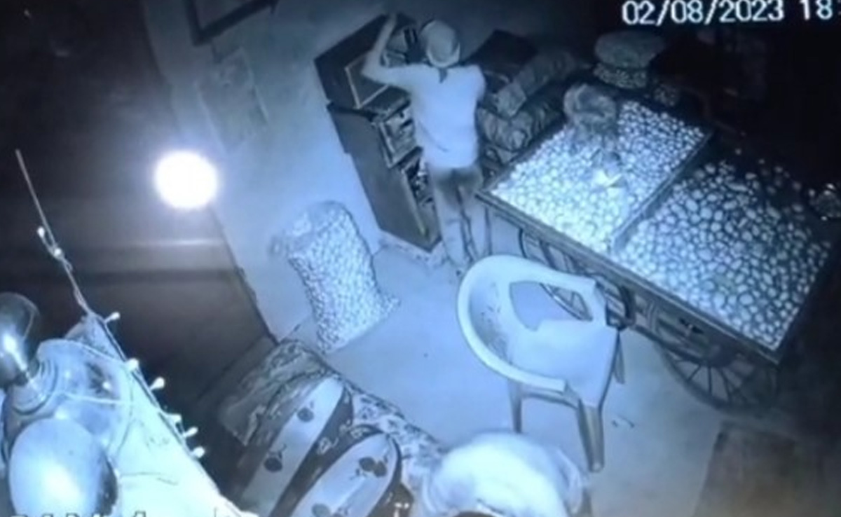 शहडोल में पुलिस ने 3 नाबालिगों को पकड़ा, CCTV में चोरी करते हुए थे कैद