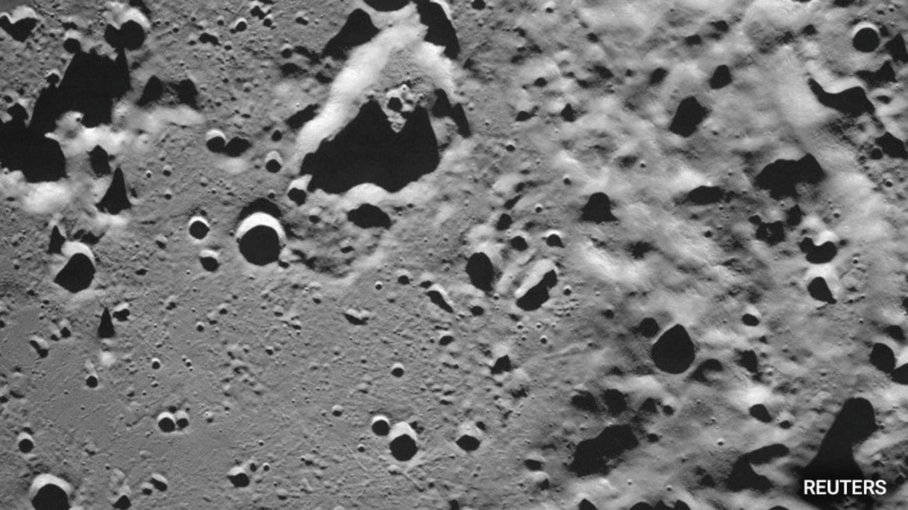 US and China Race to Lunar South Pole in Search of Water Ice