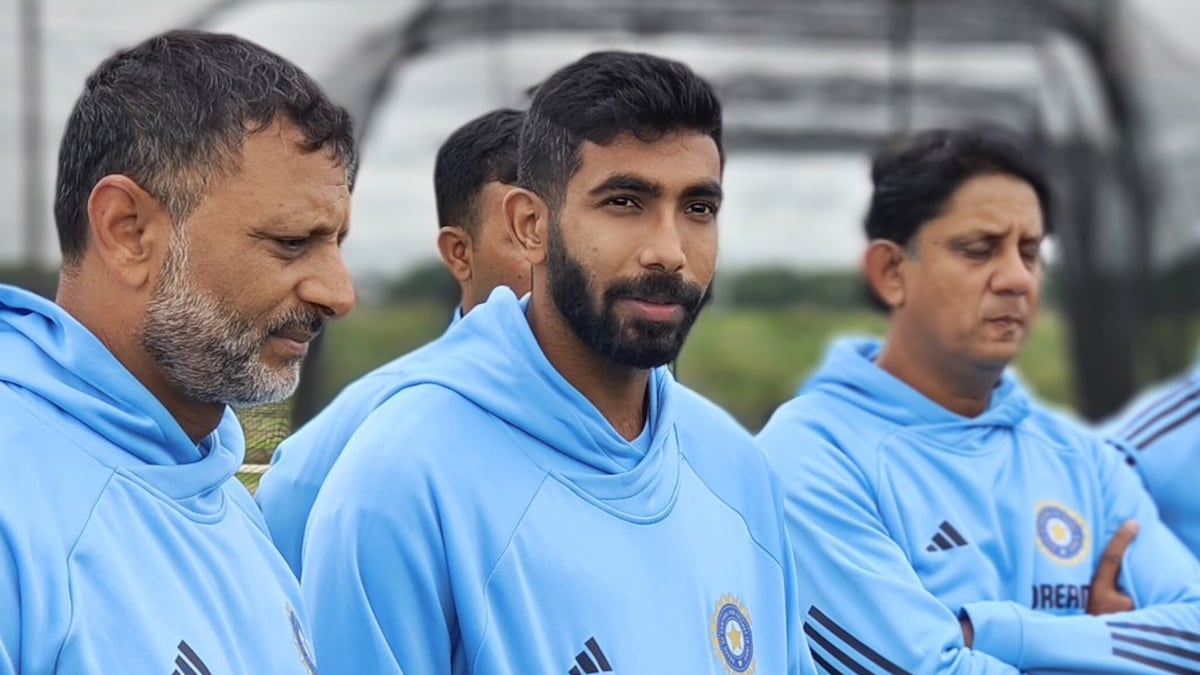 "Bumrah And Prasidh Are Very Smart": Indias Head Coach Sitanshu Kotak Praises Star Pacers