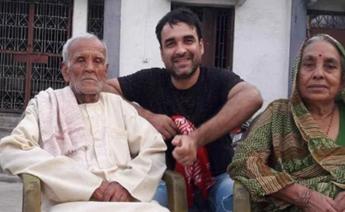 Pankaj Tripathi's Father Pandit Banaras Tiwari Dies At 99. <I>OMG 2</I> Actor Leaves For His Village
