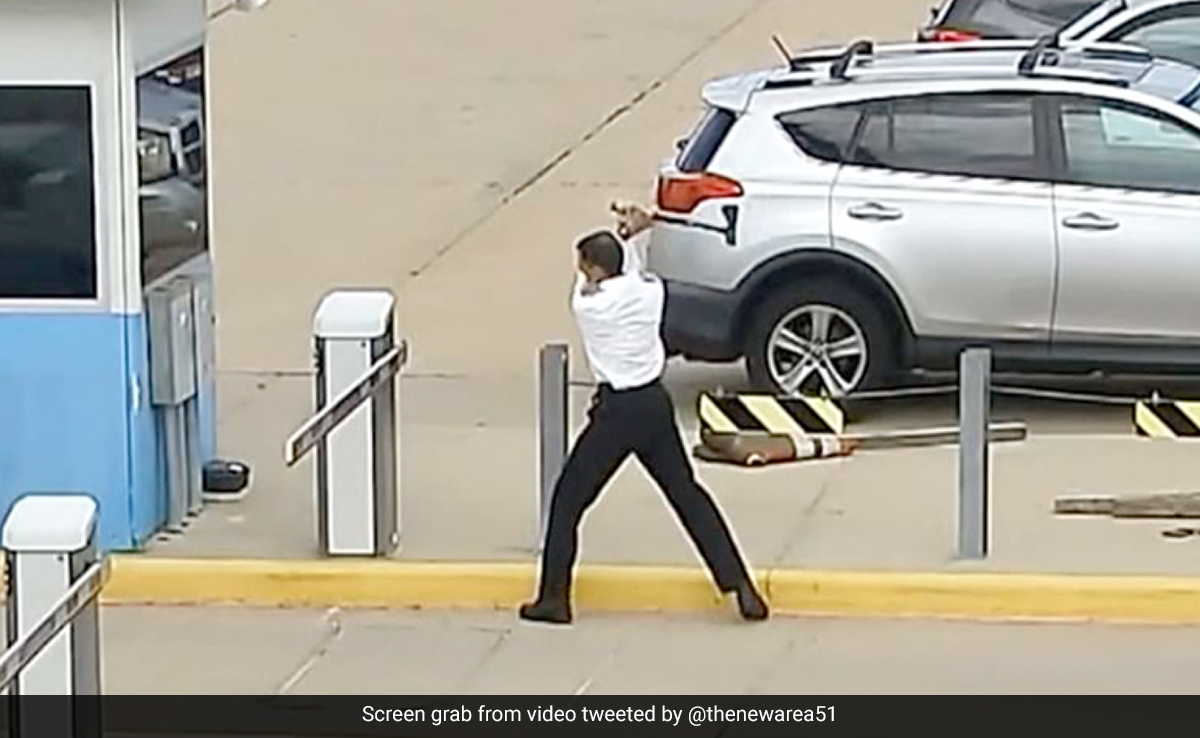 Video: United Airlines Pilot Caught Smashing Parking Gate With An Axe, Charged