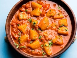 Aloo Tamatar Sabji: बिना लहसुन प्याज के सिर्फ 10 मिनट में इस तरह से बनाएं आलू टमाटर की सब्जी, उंगलियां चाटते रह जाएंगे खाने वाले, बोलेंगे और... Aloo Tamatar Sabji: बिना लहसुन प्याज के सिर्फ 10 मिनट में इस तरह से बनाएं आलू टमाटर की सब्जी, उंगलियां चाटते रह जाएंगे खाने वाले, बोलेंगे और...