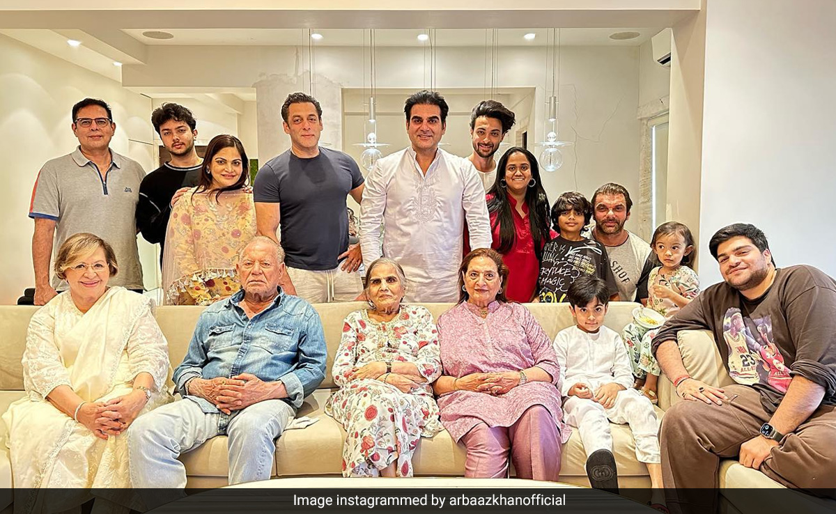 Arbaaz Khan On Family Dynamics: "My Father Never Imposed Helen Aunty On Us"