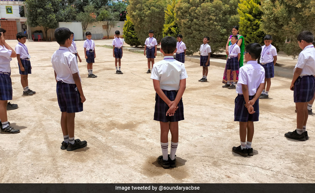 Bengaluru Celebrates 'Zero Shadow Day', Pics Go Viral