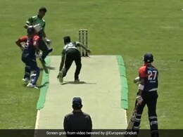 Watch: Panic, Kicks, Frustration! Terrible Mix-up Helps Batter Survive Run Out Watch: Panic, Kicks, Frustration! Terrible Mix-up Helps Batter Survive Run Out