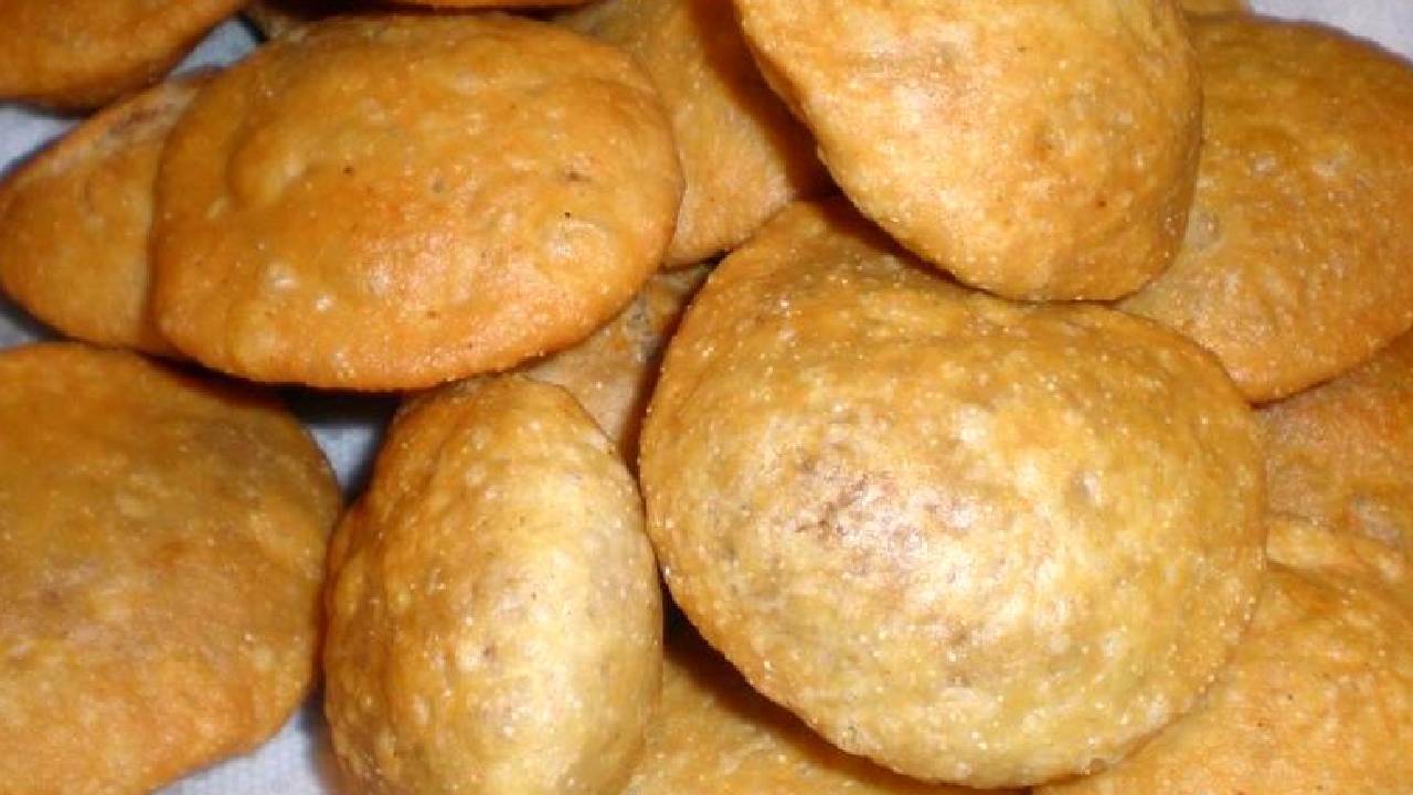 Madhya Pradesh के Indore में कचौड़ी को लेकर हुआ विवाद, 2 लोग भीड़े