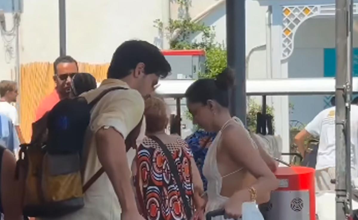 Kiara Advani And Husband Sidharth Malhotra Are On Tourist Duty. See Cute Video