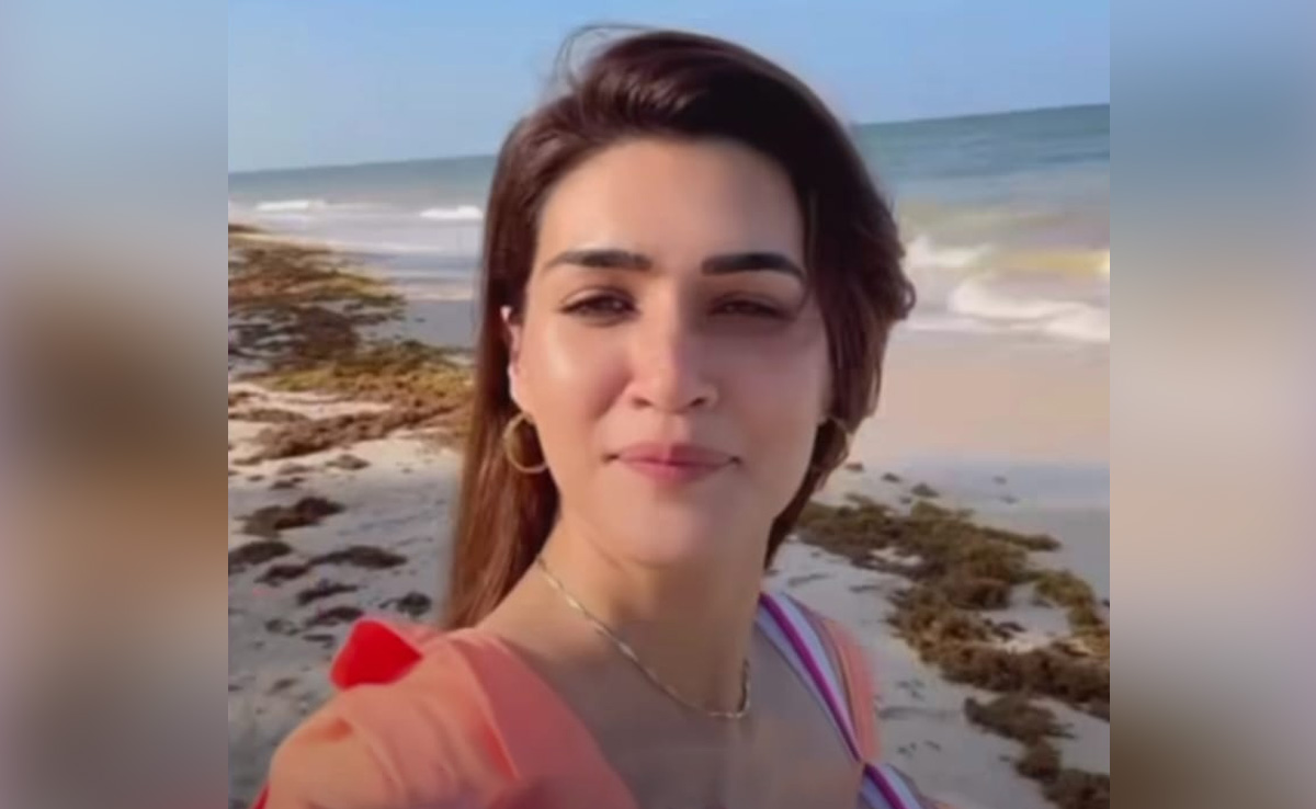 For Trolls, A Kriti Sanon Selfie Taken On A "Not-So-Puffy Morning"