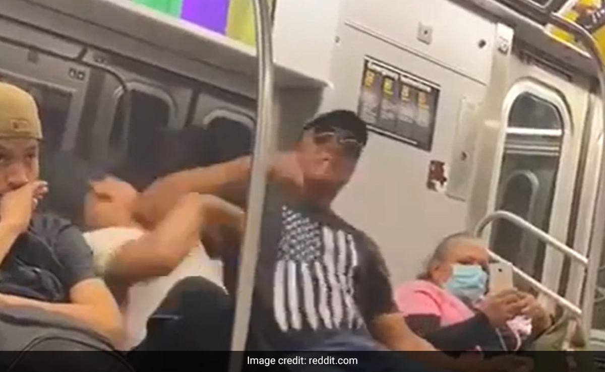 Video: Man Knocks Out Passenger Who Fell Asleep On His Shoulder On New York Train