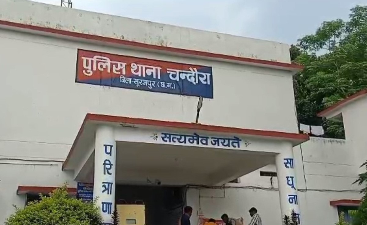वाहन चेकिंग के दौरान कॉन्सटेबल को टक्कर मार फरार हुआ आरोपी, CCTV के जरिए तलाश जारी