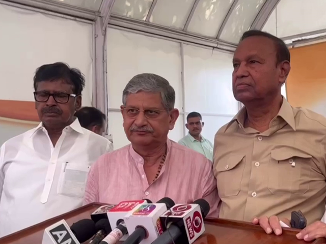 अविश्वास प्रस्ताव लंबित होने के बीच विपक्ष के नेता ललन सिंन ने विधेयक पारित करने पर उठाए सवाल