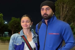 Alia Bhatt And Ranbir Kapoor Twinning And Winning In Blue At The Airport Alia Bhatt And Ranbir Kapoor Twinning And Winning In Blue At The Airport