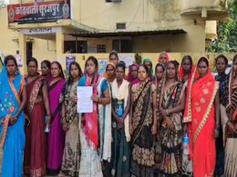 सूरजपुर: स्कूल के पास ढाबे में अवैध शराब परोसने को लेकर दो पक्षों के बीच विवाद, 12 पर मामला सूरजपुर: स्कूल के पास ढाबे में अवैध शराब परोसने को लेकर दो पक्षों के बीच विवाद, 12 पर मामला