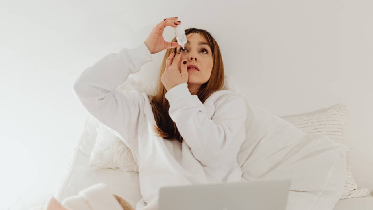 Eye Drops Warning: आई ड्रॉप खोलने के कितने दिन बाद उसे फेंक देना चाहिए? डॉक्टर की चेतावनी