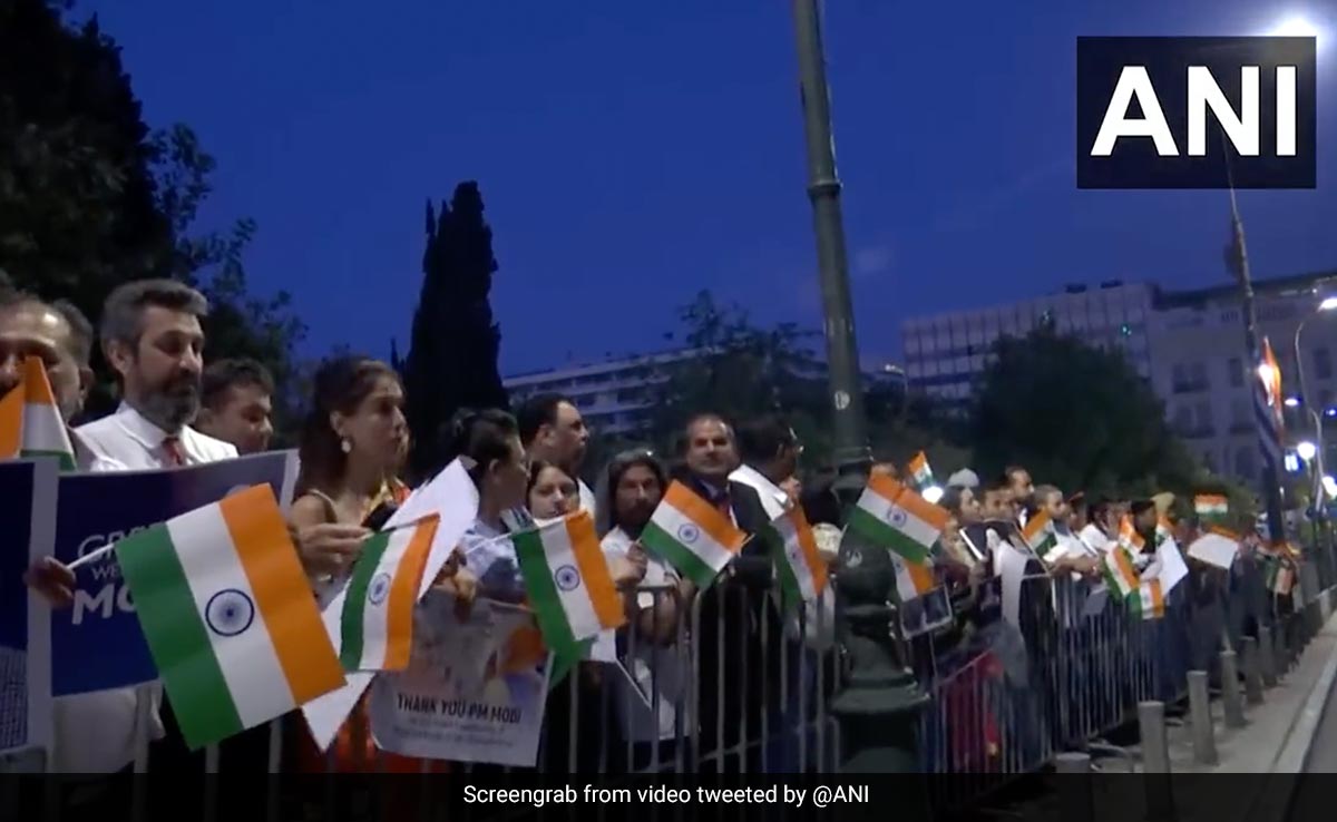 As PM Modi Lands In Athens, Indians In Greece Line Up Outside His Hotel