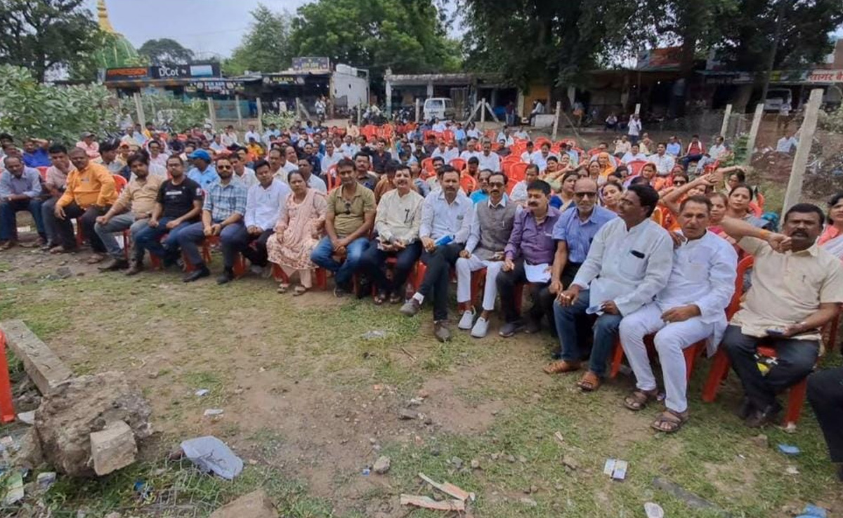 मप्र कर्मचारी हड़ताल पर