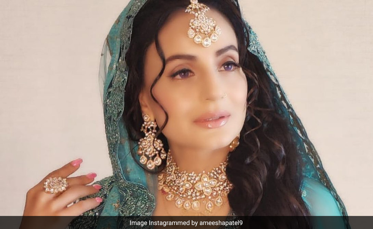 Ameesha Patel Reveals The Reason Sanjay Leela Bhansali Asked Her To "Retire" After <i>Gadar</i>