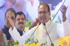 CM Shivraj Singh Chouhan का अनोखा अंदाज, गाना गाकर दोस्तों को किया समर्पित CM Shivraj Singh Chouhan का अनोखा अंदाज, गाना गाकर दोस्तों को किया समर्पित