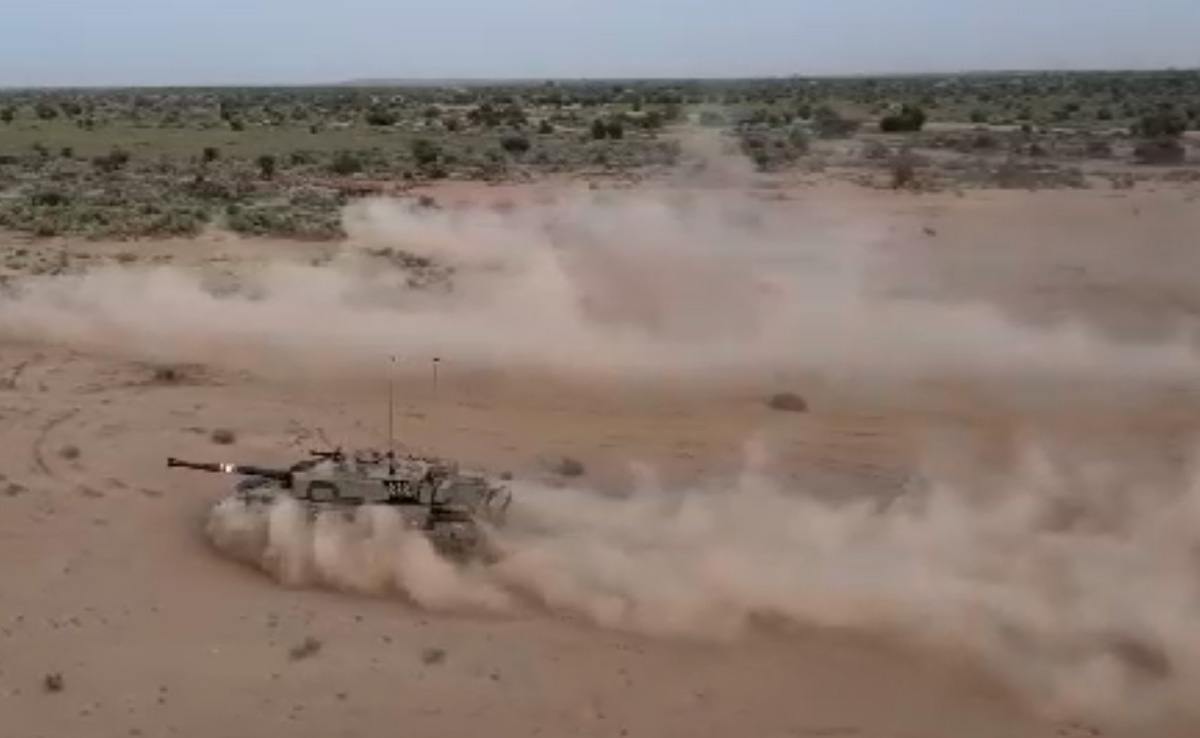 अर्जुन टैंक की दहाड़ और आकाश मिसाइल की उड़ान से 40 मिनट तक थर्राया पाकिस्तान सीमा