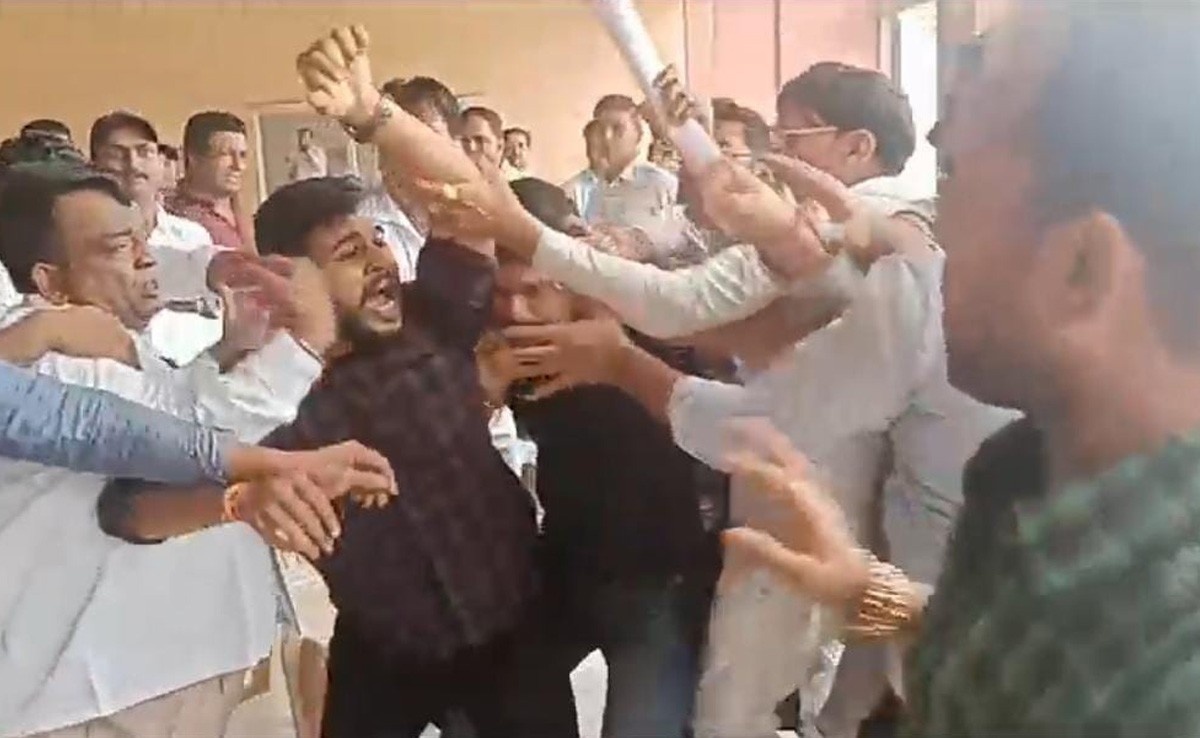 अजमेरः कांग्रेस कार्यकताओं में मारपीट, जमकर चले लात-घूंसे, थाने पहुंचा मामला