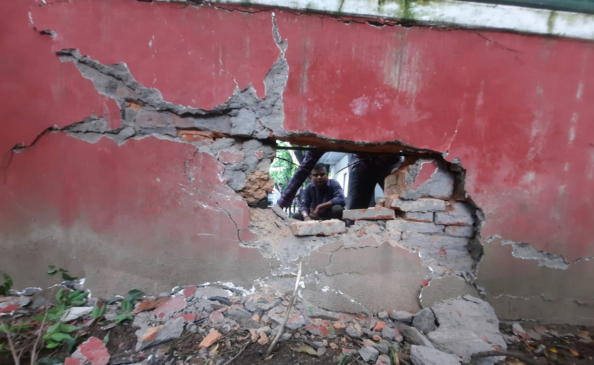 Cab Crashes Into Wall Of Minister Kiren Rijiju's Home, Leaves Gaping Hole