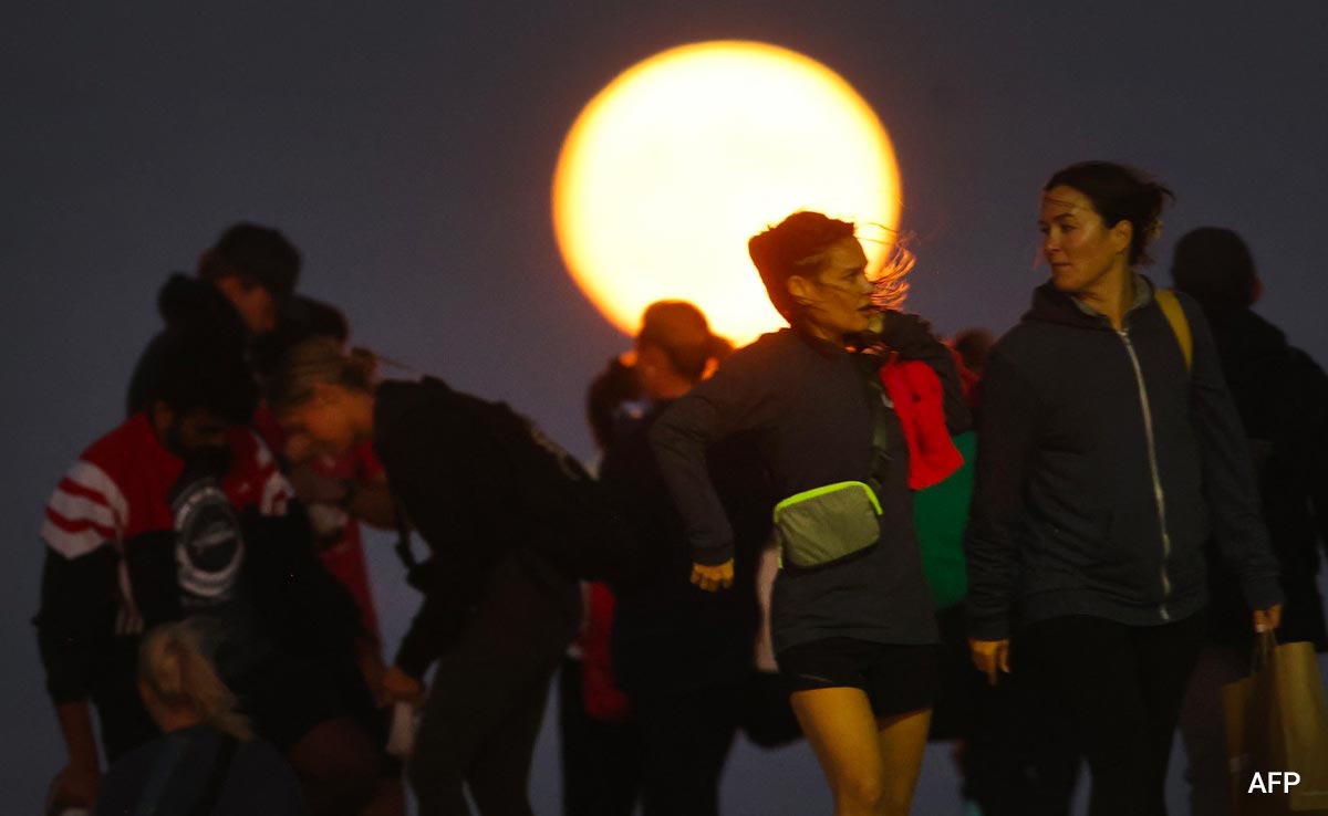 Best Pics Of Rare Super Blue Moon From India And Around The World