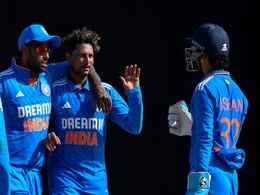 कुलदीप यादव ने रचा इतिहास, T20I में एक साथ तोड़ा राशिद खान और युजवेंद्र चहल का रिकॉर्ड कुलदीप यादव ने रचा इतिहास, T20I में एक साथ तोड़ा राशिद खान और युजवेंद्र चहल का रिकॉर्ड
