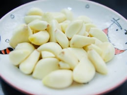 Side Effects Of Garlic: क्या आप भी करते हैं जरूरत से ज्यादा लहसुन का सेवन? तो जान लें इससे होने वाले ये 4 बड़े नुकसान Side Effects Of Garlic: क्या आप भी करते हैं जरूरत से ज्यादा लहसुन का सेवन? तो जान लें इससे होने वाले ये 4 बड़े नुकसान