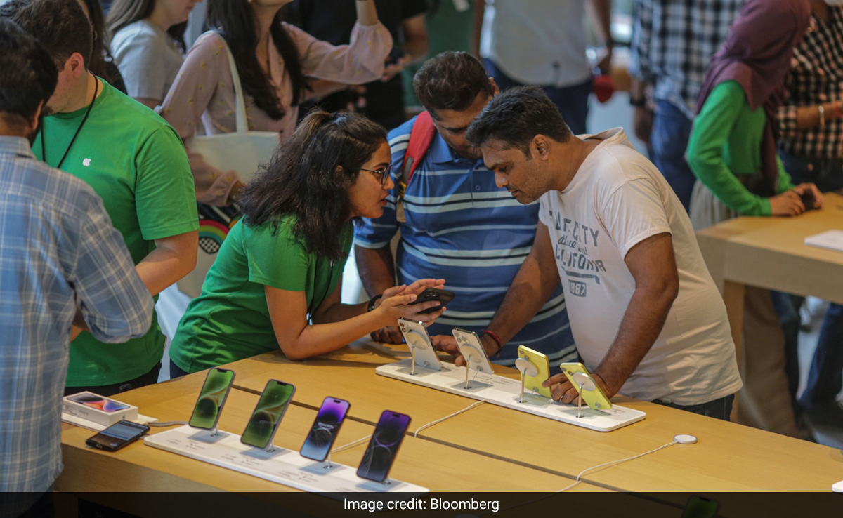 Apple Sets India High During Sales Slump, Surprises In China