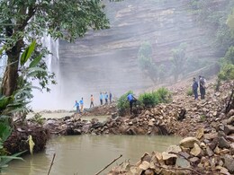 सतना : दोस्तों के साथ गया था पिकनिक मनाने, बृहस्पति कुंड में नहाने गया, फिर वापस नहीं आया सतना : दोस्तों के साथ गया था पिकनिक मनाने, बृहस्पति कुंड में नहाने गया, फिर वापस नहीं आया