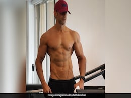 15-16 लाख नहीं बल्कि, मस्कुलर बॉडी के लिए हर महीने ट्रेनर को इतने लाख की फीस देते ऋतिक रोशन, जानकर लग सकता है झटका 15-16 लाख नहीं बल्कि, मस्कुलर बॉडी के लिए हर महीने ट्रेनर को इतने लाख की फीस देते ऋतिक रोशन, जानकर लग सकता है झटका
