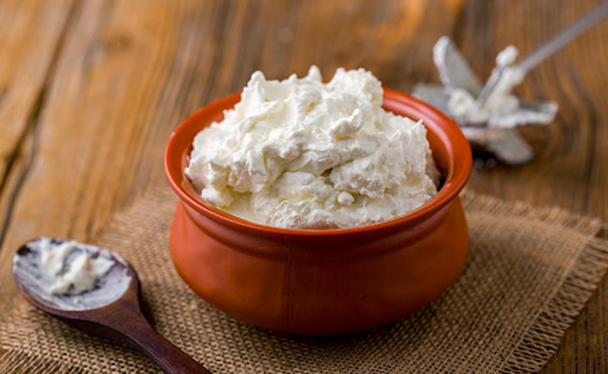 5 Surprising Health Benefits Of Adding White Butter To Your Diet - And How To Make It