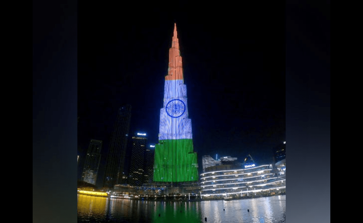 "Long Live India UAE Friendship": Burj Khalifa Lights Up Tiranga On I-Day