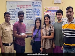 महिला ओला में भूल गई अपना Apple iPad, फोन नहीं उठा रहा था ड्राइवर, फिर मुंबई पुलिस ने जो किया, हो रही तारीफ महिला ओला में भूल गई अपना Apple iPad, फोन नहीं उठा रहा था ड्राइवर, फिर मुंबई पुलिस ने जो किया, हो रही तारीफ