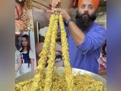 Watch: Video Shows How Veg Seekh Kebabs Are Made, Internet Is Divided Watch: Video Shows How Veg Seekh Kebabs Are Made, Internet Is Divided