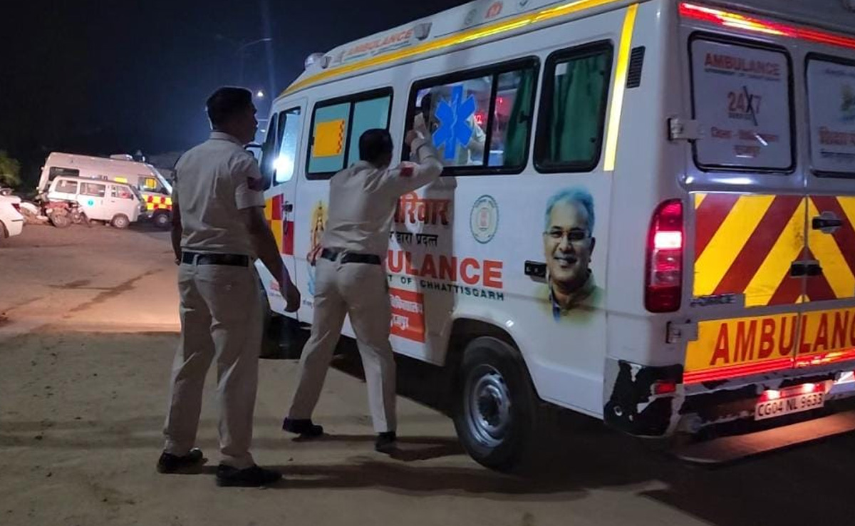 सूरजपुर : जानलेवा हमले में चार पुलिसकर्मी घायल...दो की हालत नाजुक, SP ने दिए सख्त निर्देश