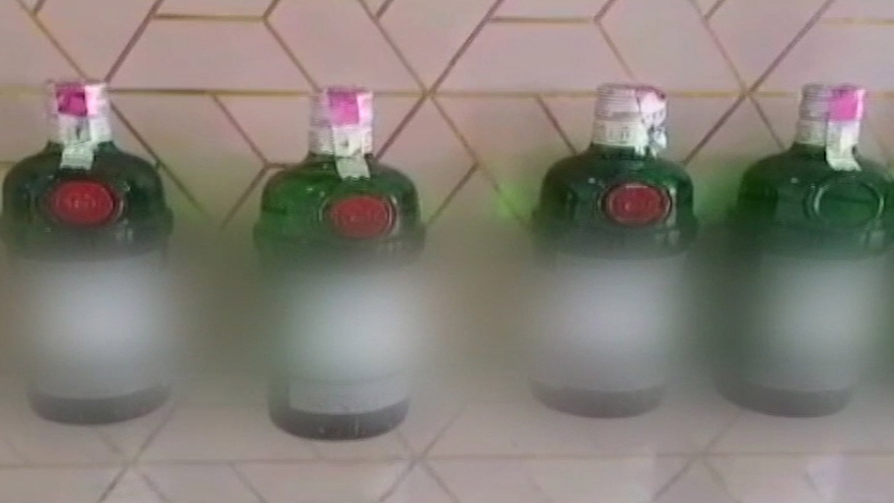 छत्तीसगढ़ शराब घोटाला : नोएडा में 5 के खिलाफ केस दर्ज, डुप्लीकेट होलोग्राम लगाकर बेची गई शराब