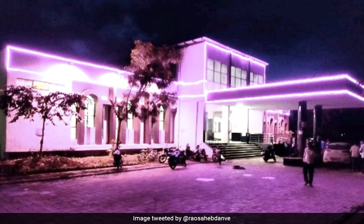 All-Women Staff To Run Maharashtra's 'Pink Station'