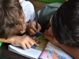 स्कूल में करना है अच्छा परफॉर्म तो स्टुडेंट्स अपना सकते हैं ये 5 आदतें, टीचर भी हो जाएंगे खुश  स्कूल में करना है अच्छा परफॉर्म तो स्टुडेंट्स अपना सकते हैं ये 5 आदतें, टीचर भी हो जाएंगे खुश