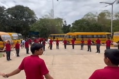 Zero Shadow day : अद्भुत खगोलीय घटना के गवाह बने लोग, नहीं दिखाई दी अपनी परछाई Zero Shadow day : अद्भुत खगोलीय घटना के गवाह बने लोग, नहीं दिखाई दी अपनी परछाई