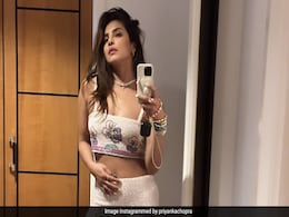 Priyanka Chopra's Co-Ord Set Was The Glittery Addition To The Jonas Brothers Concert Lineup Priyanka Chopra's Co-Ord Set Was The Glittery Addition To The Jonas Brothers Concert Lineup