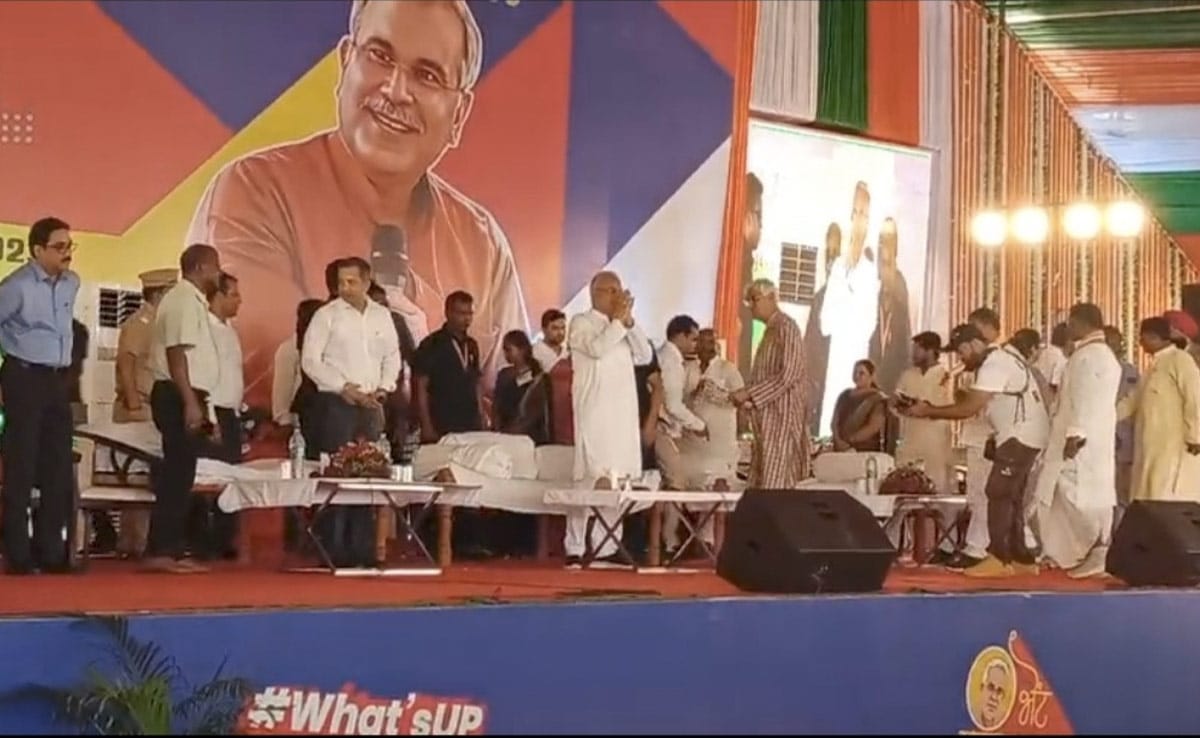 Chhattisgarh assembly election 2023 : टिकट बांटने में बीजेपी ने मारी बाजी, जानिए कांग्रेस क्यों कर रही है देरी?