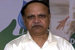 Meet Dr Dhananjay Sagdeo, Serving Tribals For The Past Four Decades Meet Dr Dhananjay Sagdeo, Serving Tribals For The Past Four Decades