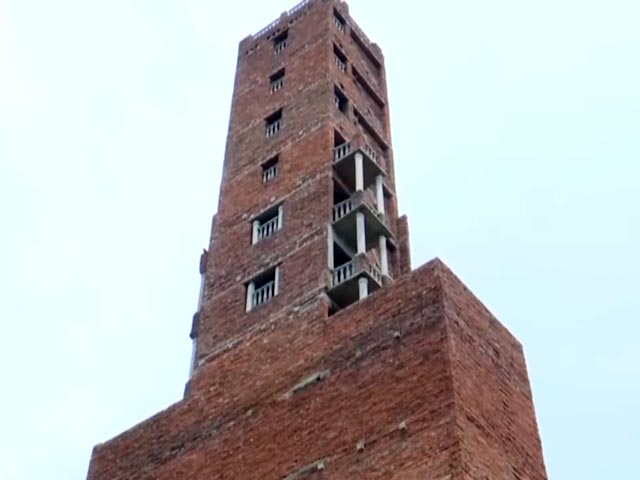 Locals Fear 14-Storey House Without Pillars, Plaster In UP's Mirzapur