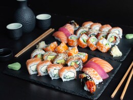 दो लाख रुपये में एक प्लेट सुशी! जापान के इस रेस्टोरेंट में मिलती है दुनिया की सबसे महंगी Sushi, बनाया वर्ल्ड रिकॉर्ड दो लाख रुपये में एक प्लेट सुशी! जापान के इस रेस्टोरेंट में मिलती है दुनिया की सबसे महंगी Sushi, बनाया वर्ल्ड रिकॉर्ड