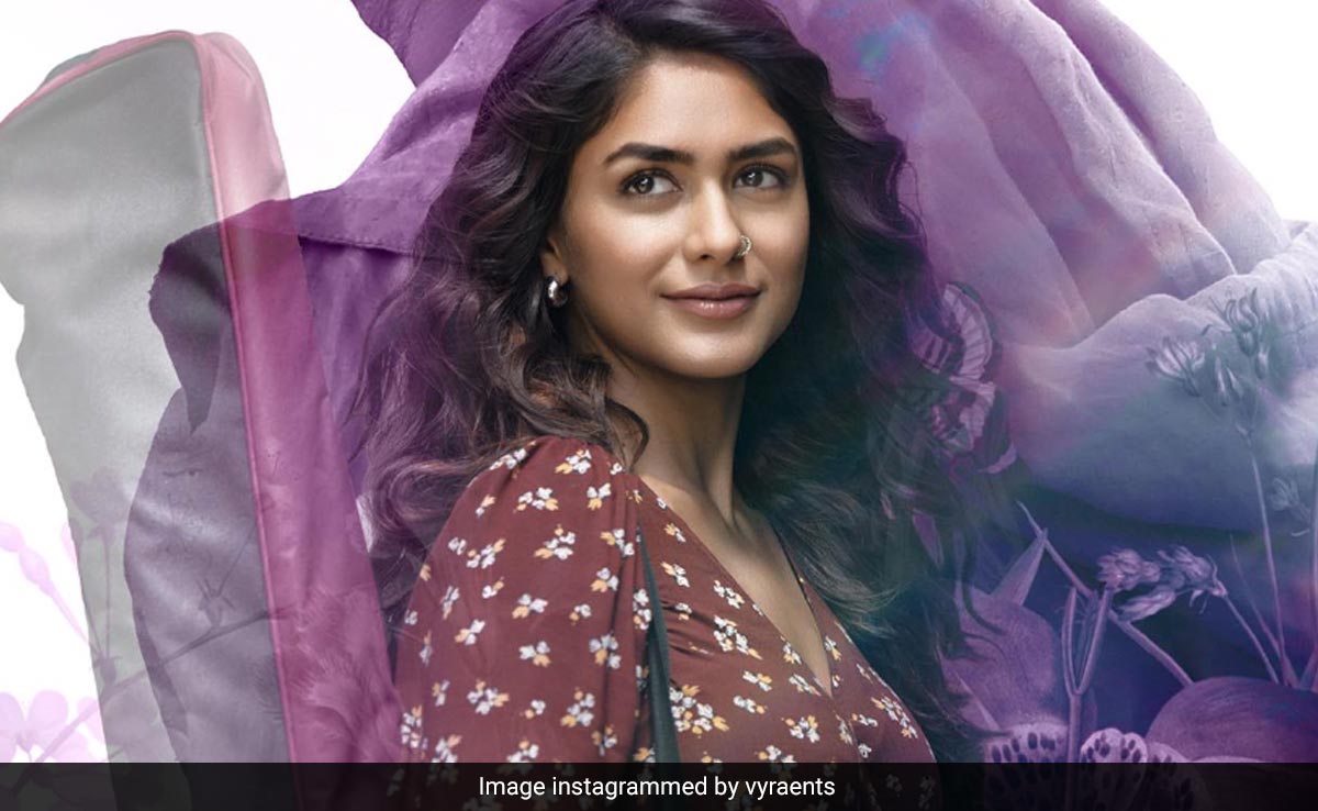 Mrunal Thakur's Curly Hair And Nose Ring Is Making A Splash In <i>Hi Nanna</i> Movie Poster