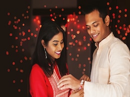 Raksha Bandhan 2023 : भाई की कलाई पर राखी बांधते समय इस मंत्र का करें उच्चारण Raksha Bandhan 2023 : भाई की कलाई पर राखी बांधते समय इस मंत्र का करें उच्चारण