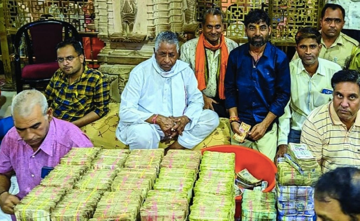 श्री सांवलिया सेठ के भंडार से निकले 9.88 करोड़ रुपए, एक किलो सोना, 38 किलो से अधिक चांदी