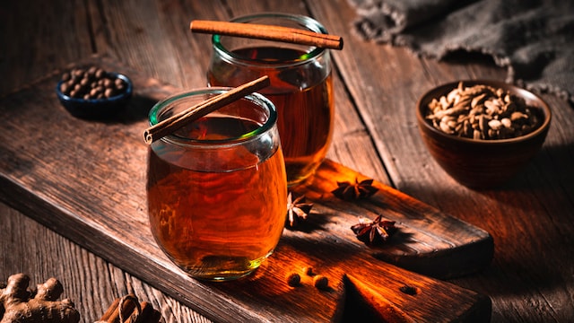 These drinks, when consumed regularly, can contribute to reducing inflammation and joint pain
